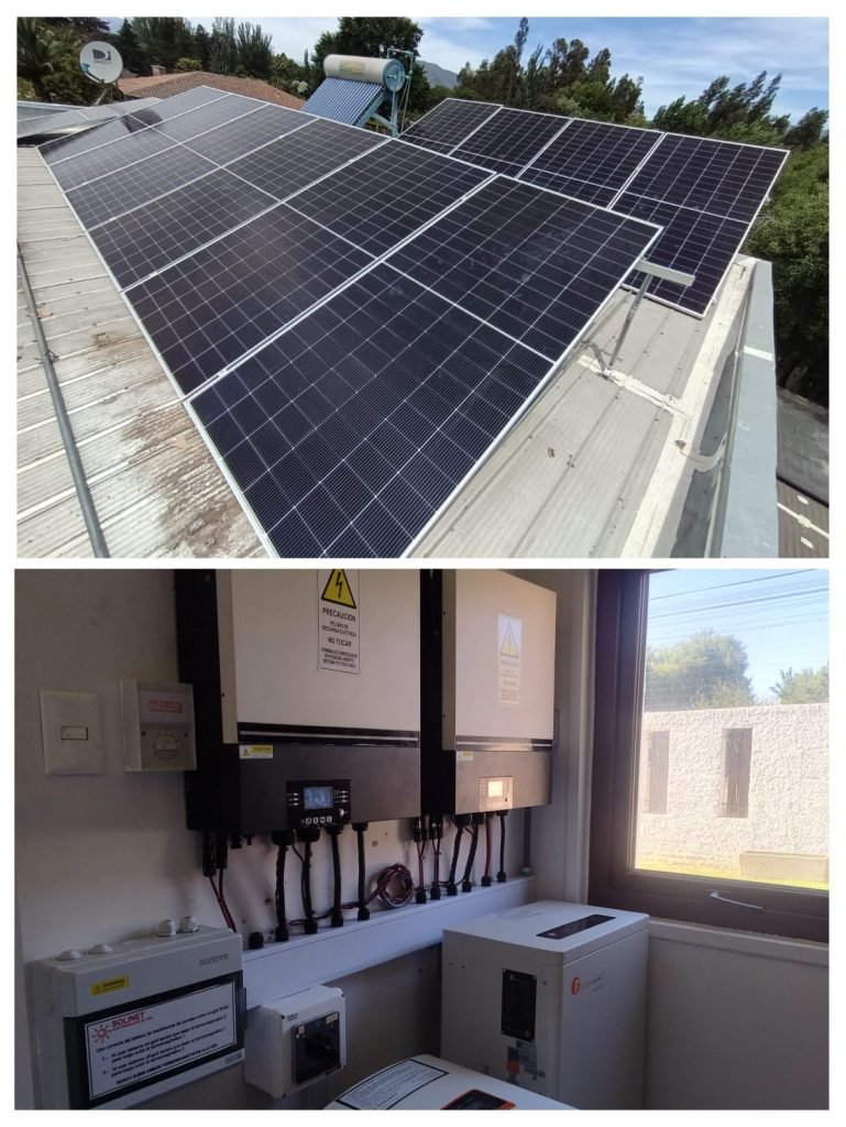 Paneles solares en techo de casa